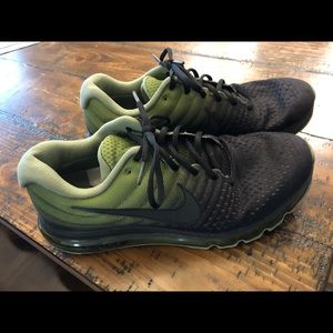 Men’s Nike Air Max Shoes size 10.5
